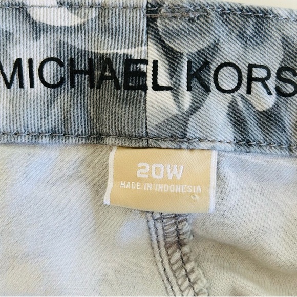 MICHAEL Michael Kors Floral Skinny Jeans - Black and Gray - Picture 3 of 3